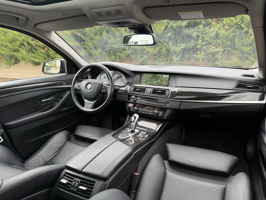 BMW 525D~Distronic~Head Up~Keyless Entry-Go~Soft Close~Panoramic~218 CP~3 Butoane