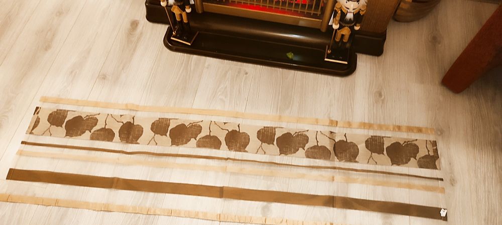 Traversă pentru masa, auriu- bej- maro, 145/40 cm