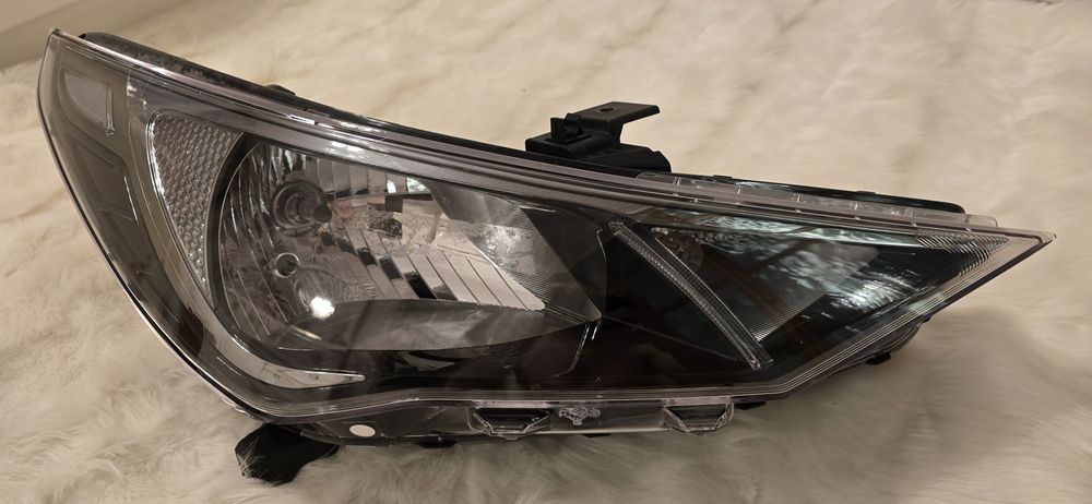 Фара Hyundai Accent 2022 г/в, правая