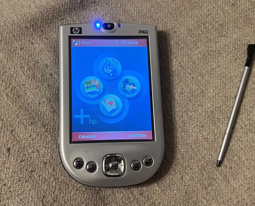 HP iPAQ hx2190b Pocket PC cu docking si stylus, functional