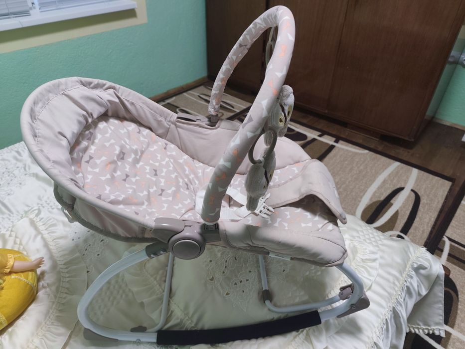 Детски шезлонг със звук и вибрация. 2 броя