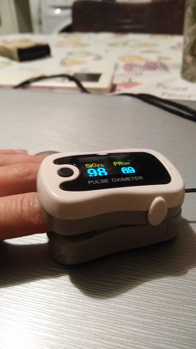 Пръстов пулсоксиметър Aero Check