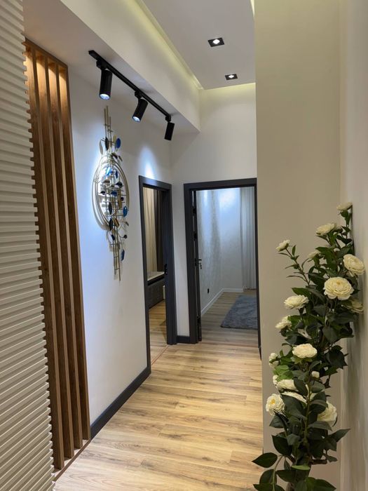 Срочно продаётся 89м2+35м2 терасса 2-санузел 2-лифта паркентски