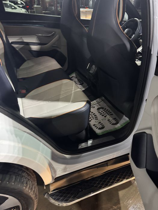 BYD song plus. Dm-i гибрид 2023 года 2- позитция