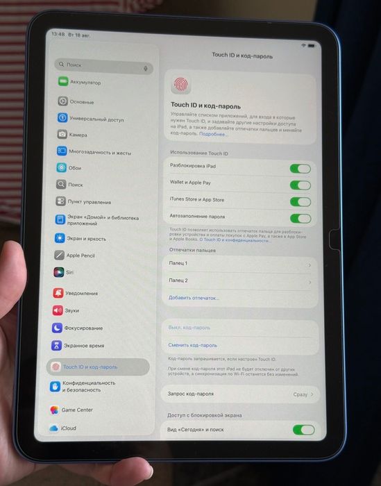 iPad A16, нов + стилус и три калъфа