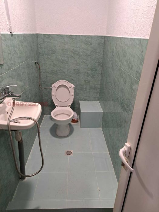 Дава се под наем Къща в Перник, Изток - 110 кв.м за 382.5 € - Снимка #7