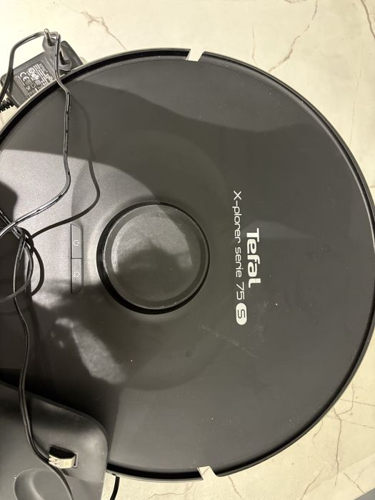 Продам робот пылесос в отличном состоянии