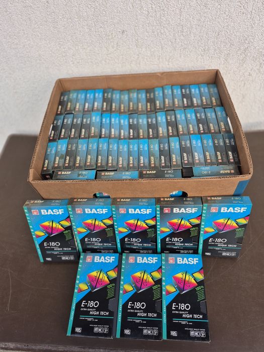 Vând 70 casete video VHS originale Basf de  180 min. colectie de filme