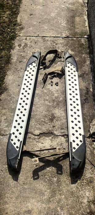 Степенки за RAV4