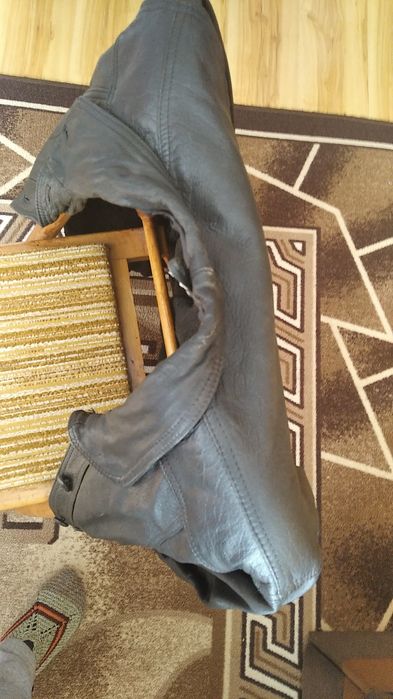 Продавам употребявана дамска шуба,яке от естествена телешка кожа