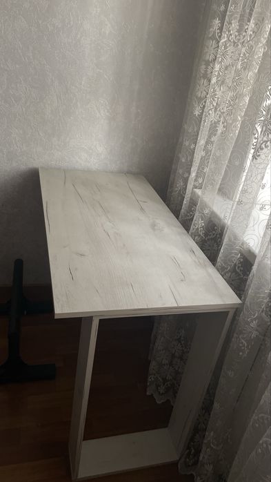 Продам стол письменный