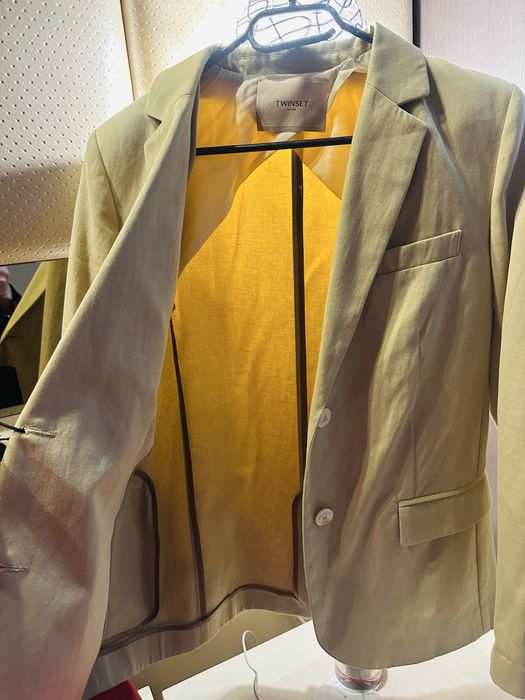 Сако на Twinset закупено от bestsecrets