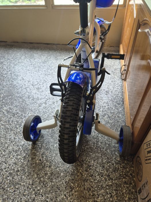 Детско колело с помощни колела