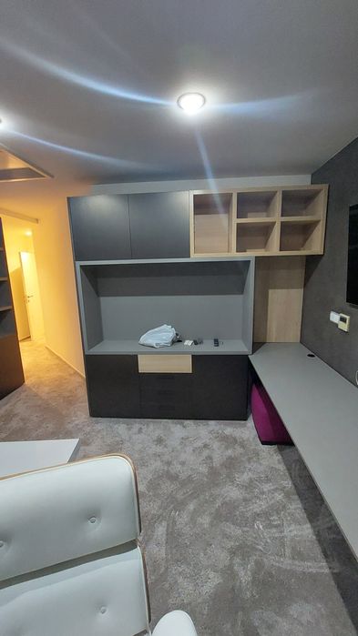 Vând birou/piese mobilier