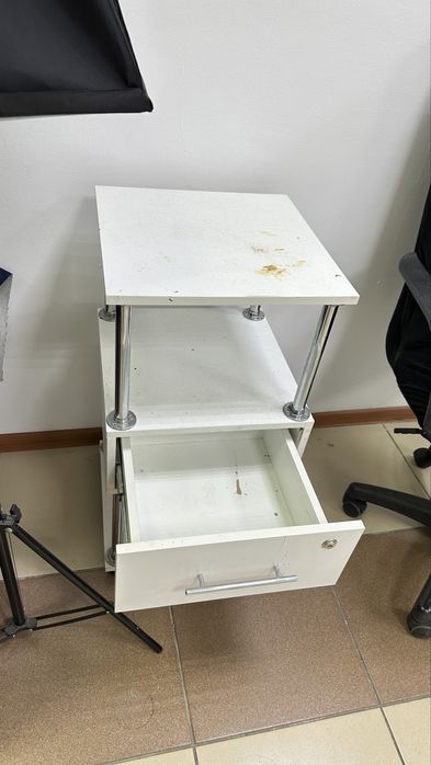 Помощник тумба для мастера