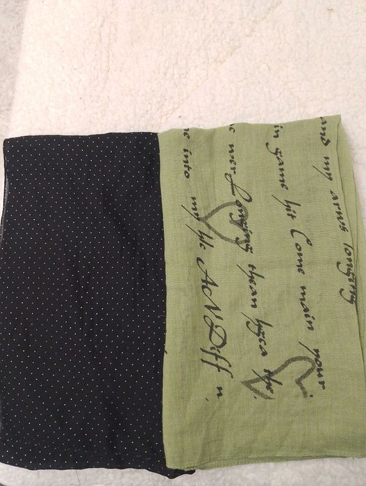 Обява 43 Шалчета и други,Всичко по 3 лева.