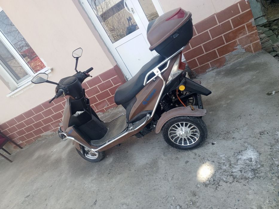 Elektra skuter 3 kalosni