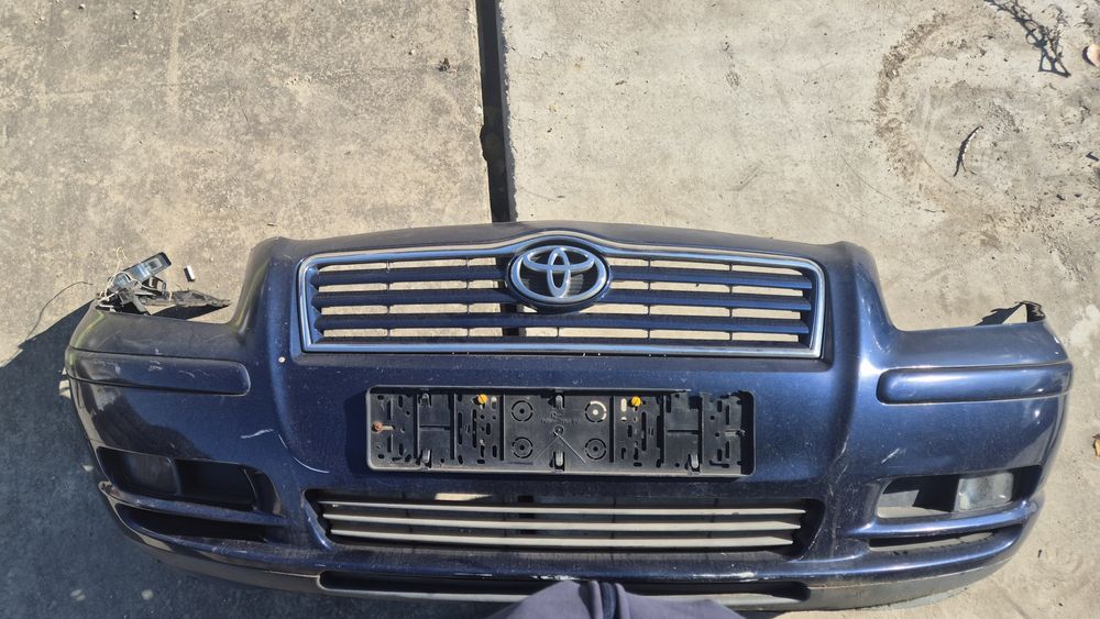 Предна броня за Тойота Авенсис Т25 2002- 2006г