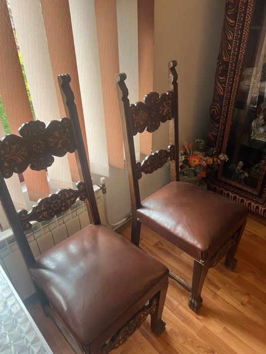 Vând urgent! Mobilă lemn masiv sculptată manual.