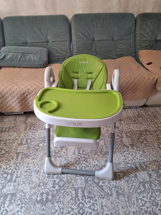 Продам детский столик.