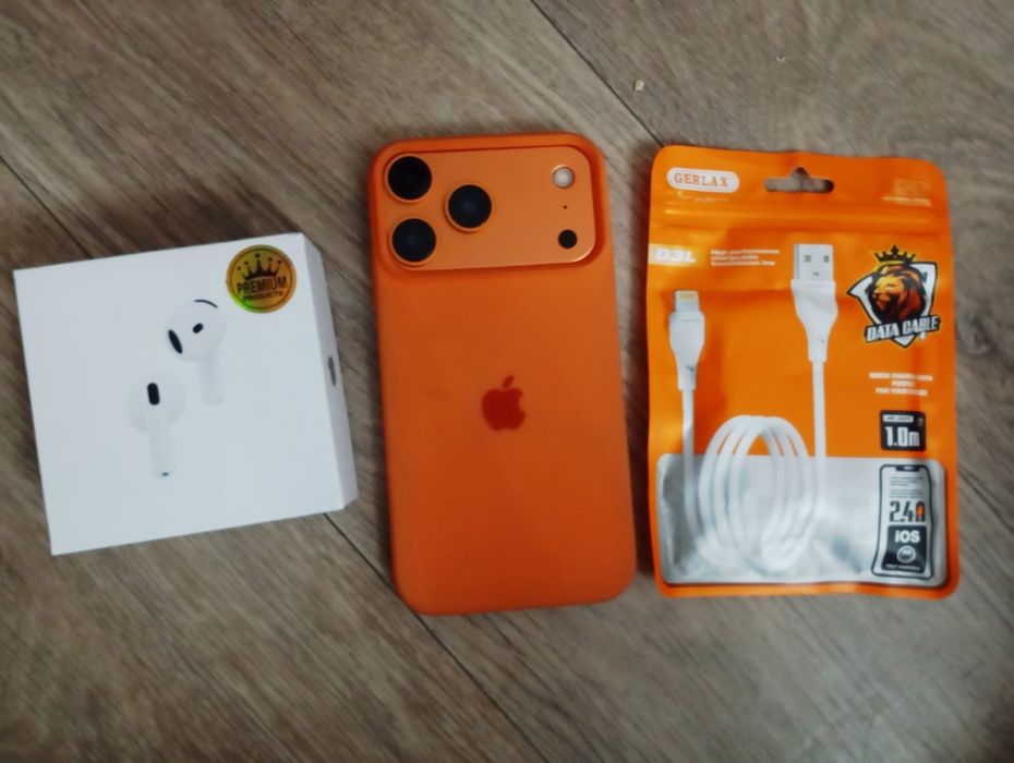 Продам айфон с часами и наушниками iphone,