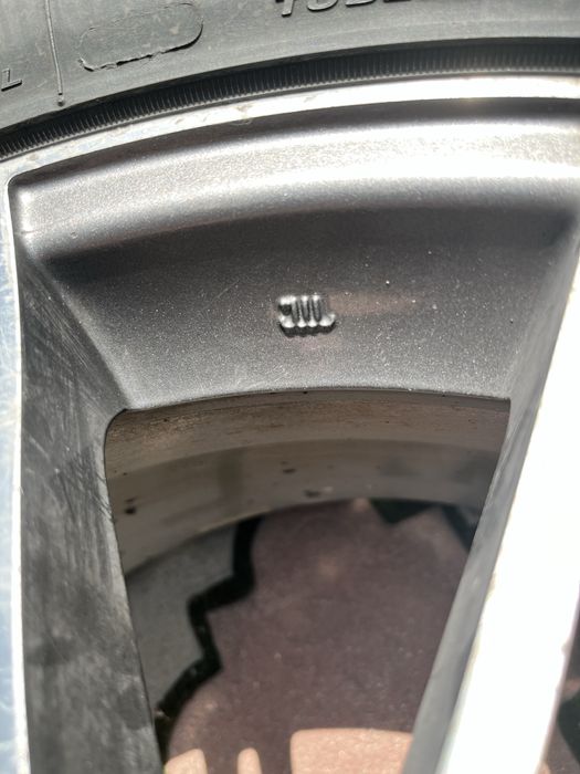 Продам комплект дисков с летней резиной