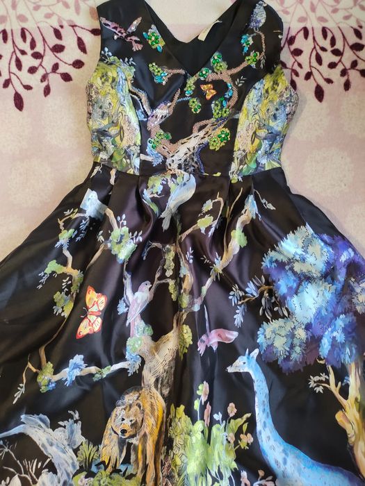 Вечерние платья.