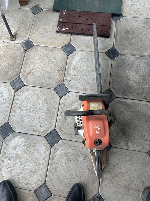 Продам бензопилу