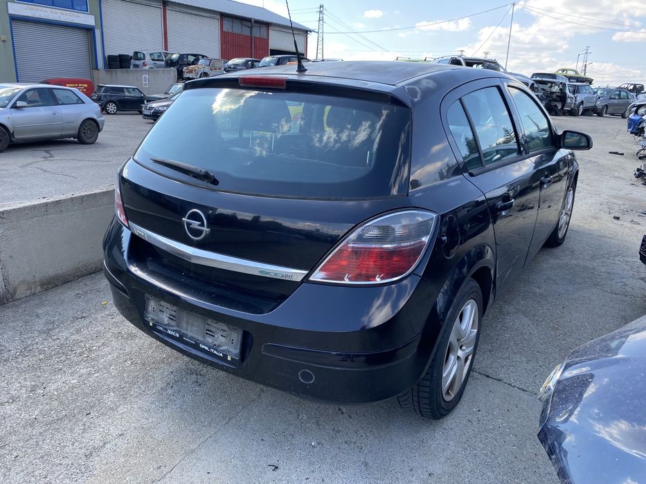 Opel Astra H 1.7 cdti На части