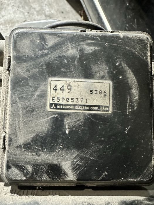 Дмрв митсубиши спейс рунер