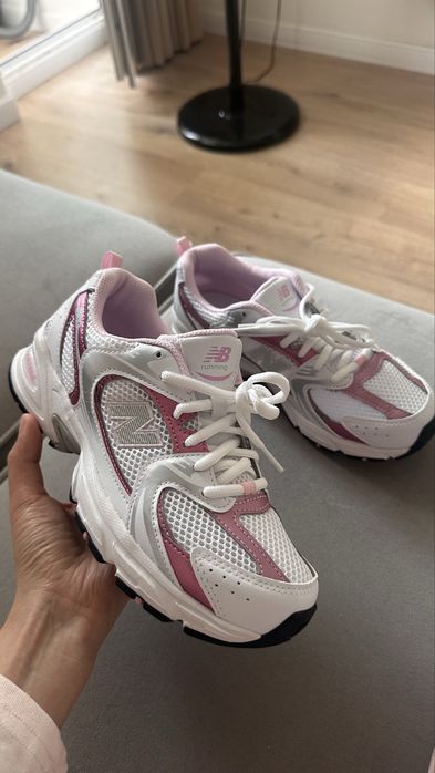 Кроссы new balance pink white