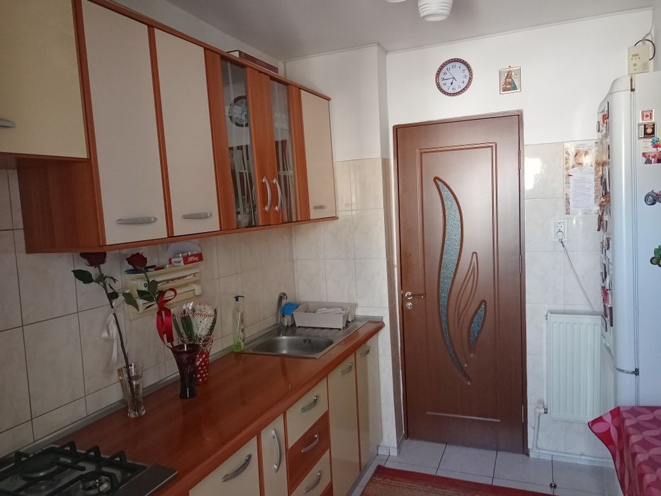 Apartament 3 camere decomandat Nicolina 1, mobilat și utilat.