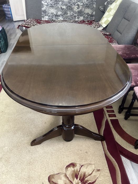 Стол обеденный со стульями