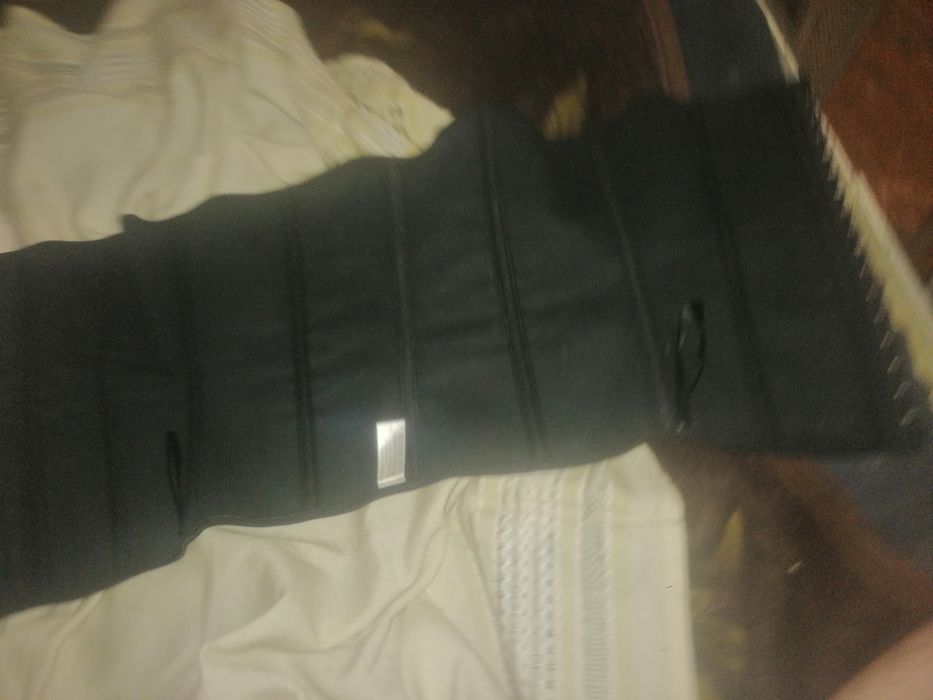 Продам корсет срочно