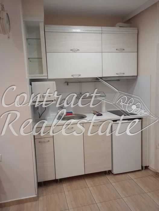 Дава се под наем Едностаен апартамент в Варна, Център - 31 кв.м за 328.95 € - Снимка #2