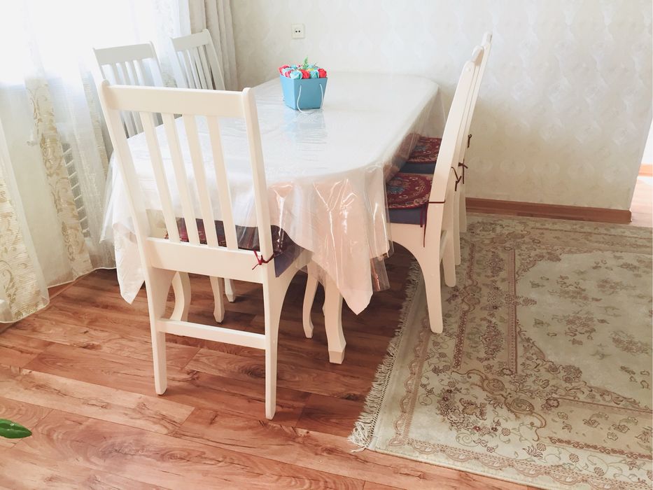 Продам стол со стульями очень низкая цена