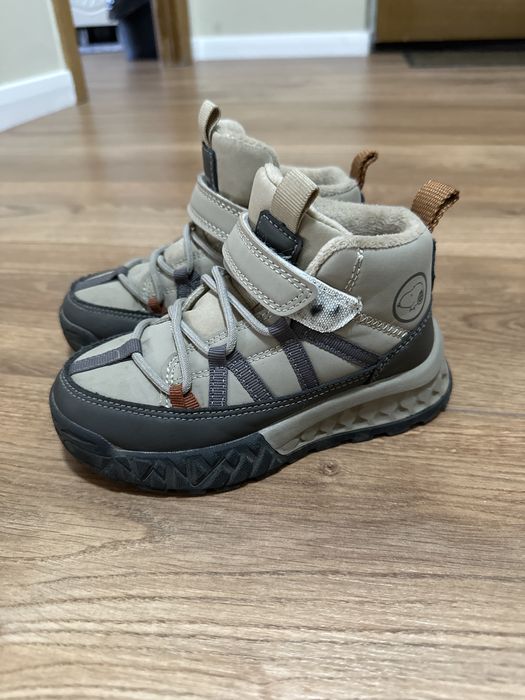 Продам детские ботиночки