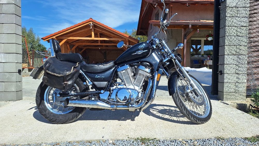 Suzuki intruder VS 800