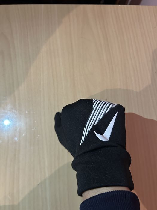 Футболный перчатки