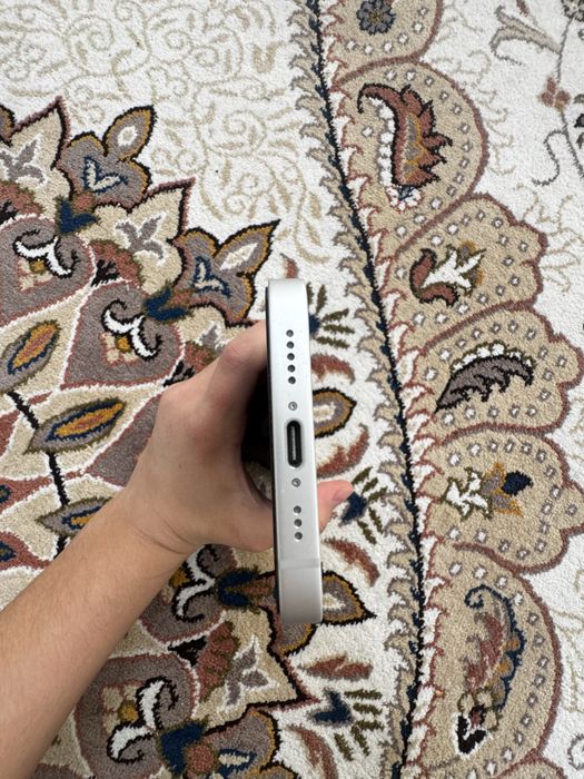 Iphone 16e хорошее состояние