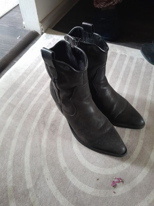 Botine nr 37 ca noi