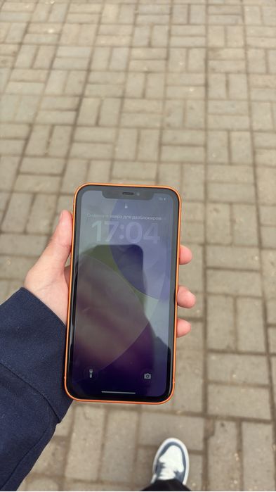 Айфон 11 в корпусе 17Про.