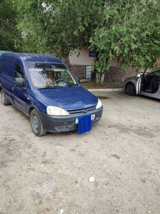 Продам машину Opel