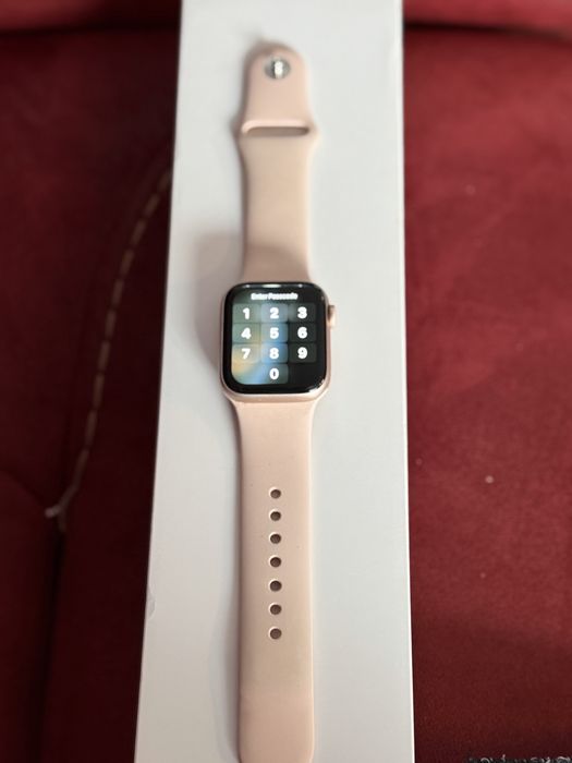 Apple Watch 6 gold