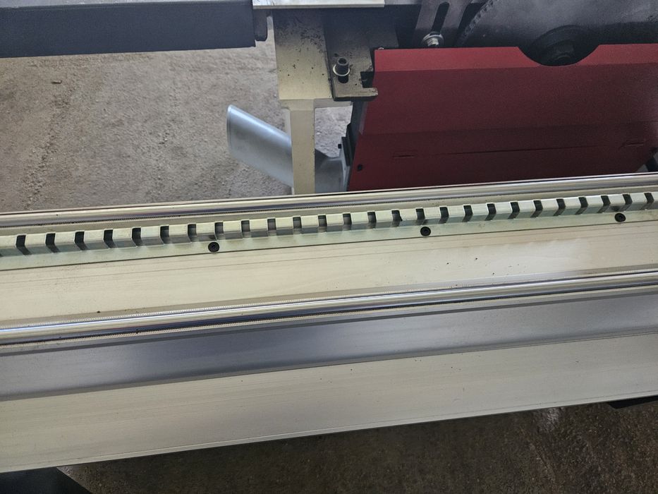 Нови Китайски циркуляри 3000мм.два модела