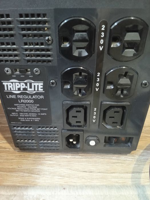 Стабилизатор напряжения Tripp Lite