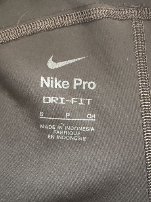 Nike Pro дамски къс спортен клин S размер