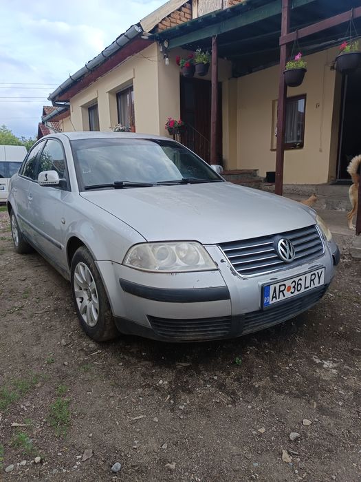 Vând Volkswagen Passat B5.5