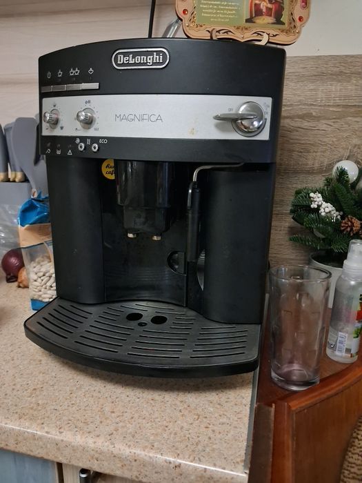 Expesor cafea boabe Delonghi