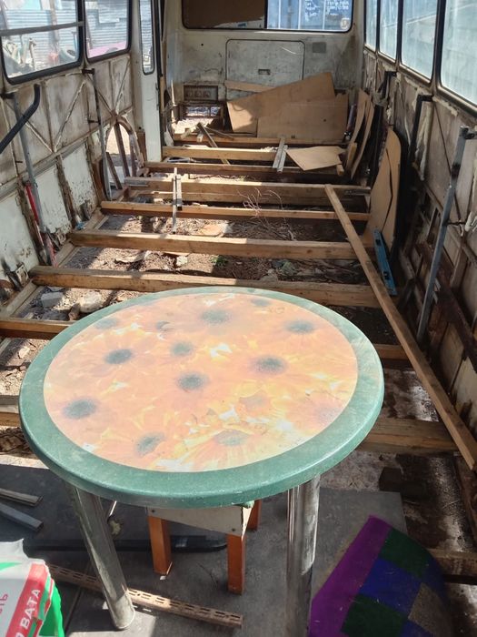 Продам автобус помещение